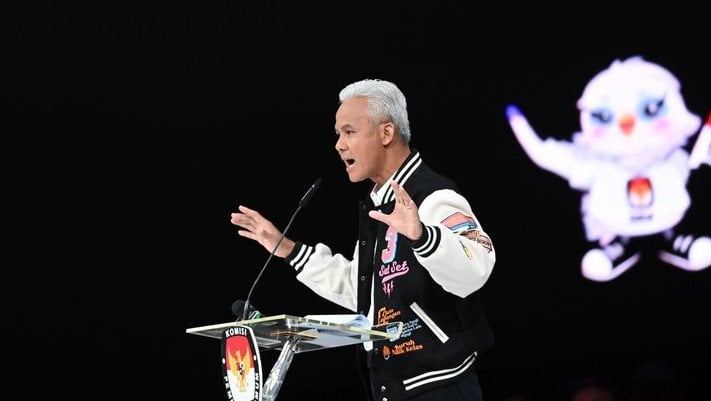 arti-istilah-unik-ganjar-di-debat:-sat-set,-kobol-kobol,-yarnen