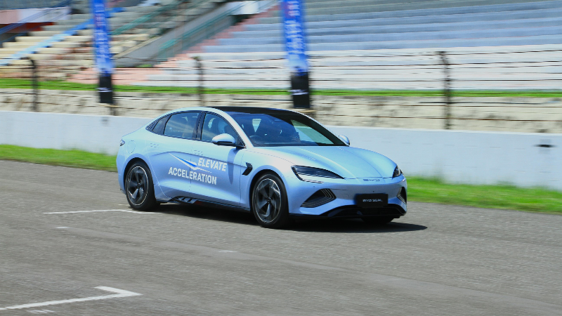 first-drive-byd-seal-di-sirkuit-sentul,-ioniq-6-mesti-waspada!