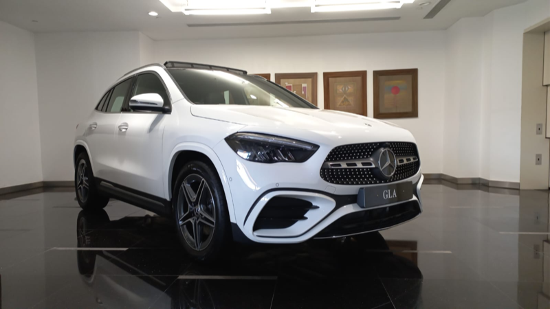mercedes-benz-gla-200-amg-line-facelift-2024,-lebih-ganteng?