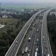 jasa-marga-batasi-truk-barang-lewat-tol-selama-long-weekend,-ini-rinciannya