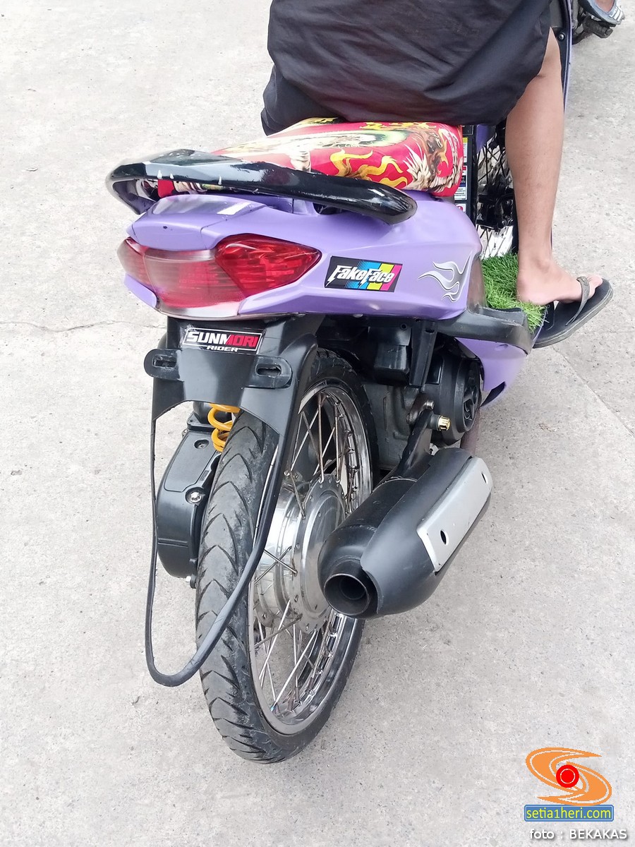 gokil-modif-motor-spatbor-belakang-bolong….xixixi