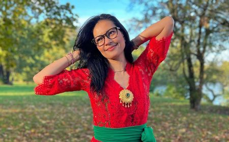 genap-46-tahun,-lola-amaria-akui-fokus-olahraga-atasi-masalah-persendian