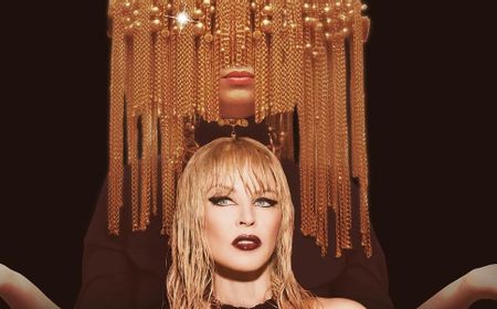 sia-kerja-bareng-kylie-minogue-di-single-baru-dance-alone