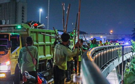 masuk-masa-tenang,-2.300-personel-pemprov-dki-turunkan-atribut-kampanye-peserta-pemilu-di-jakarta