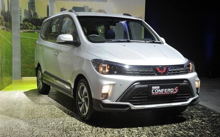 cari-mpv-murah-meriah,-wuling-confero-s-cuma-rp200-jutaan
