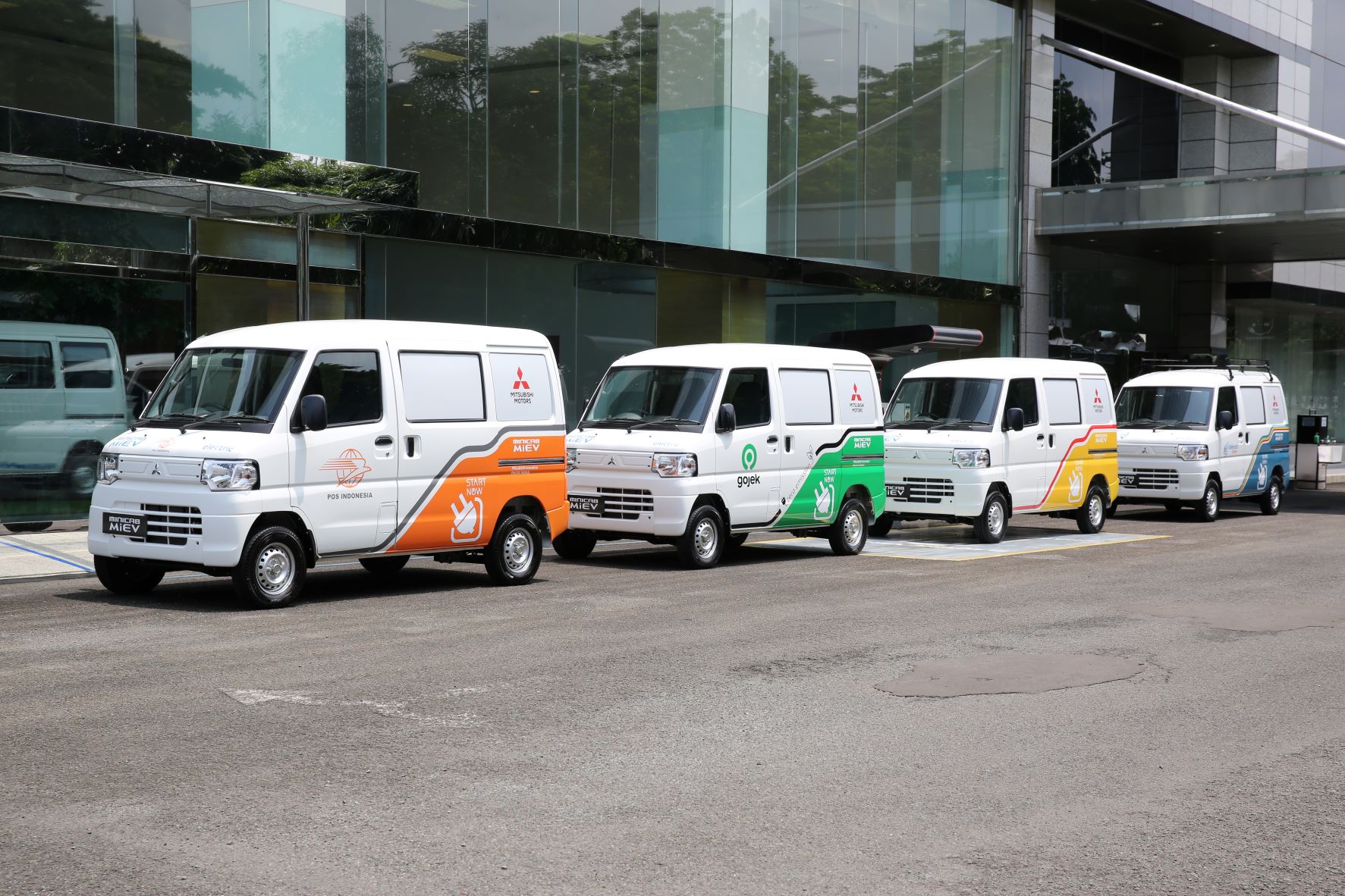 harga-sewa-mitsubishi-l100-ev-dipatok-rp-6,7-juta-per-bulan,-tertarik?