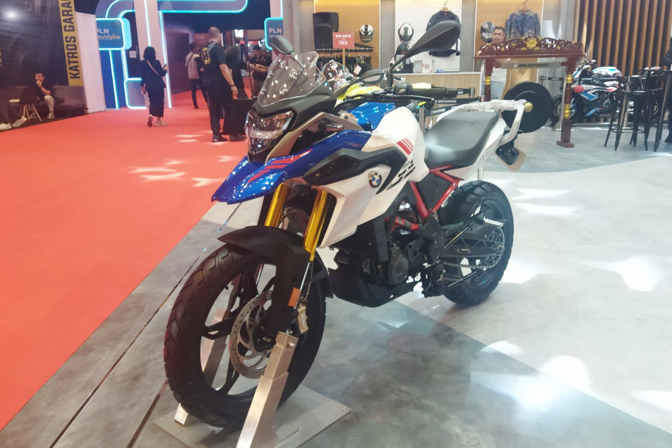 spesifikasi-bmw-g-310-gs-dan-bmw-g-310-r-yang-resmi-turun-harga