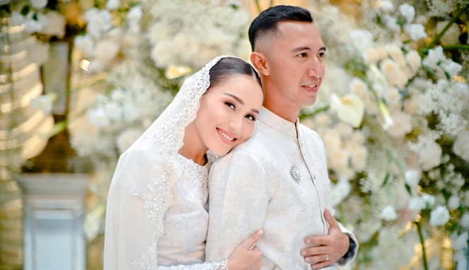 sebulan-kenal-langsung-lamaran,-ini-fakta-pertunangan-ayu-ting-ting-dan-muhammad-fardhana