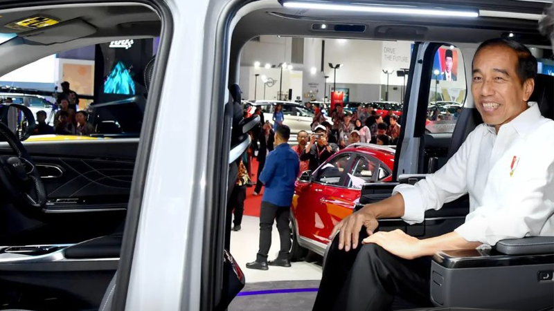 begini-detail-interior-mg-maxus-9-ev-yang-dijajal-jokowi-di-iims-2024