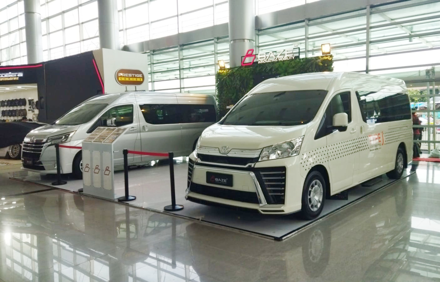 baze-hadirkan-dua-modifikasi-kabin-toyota-hiace-premio-di-iims-2024