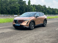 mencoba-buasnya-performa-nissan-ariya,-0-100-cuma-5-detikan