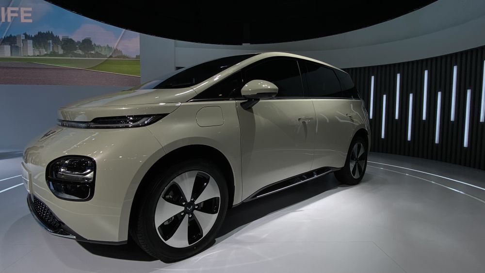 5-hal-menarik-wuling-cloud-ev,-mobil-listrik-yang-cocok-untuk-segala-aktivitas-keluarga