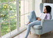 Kesepian Bisa Buat Kamu Stres, Kamu Butuh Teman dan Aktivitas