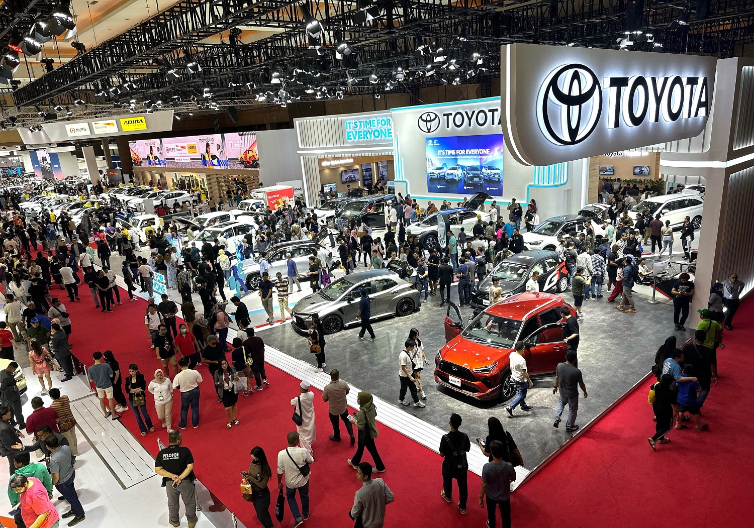 toyota-innova-zenix-hybrid-moncer,-penjualan-toyota-di-iims-tembus-2.540-spk