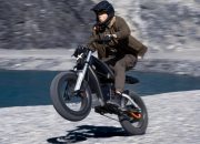 Tips Mengendarai Motor Listrik Agar Lebih Aman dan Nyaman