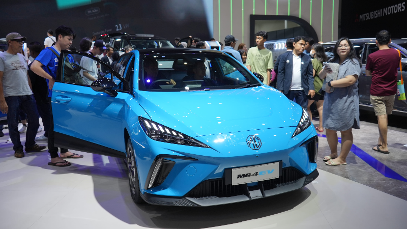 spk-mg-4-ev-selama-event-iims-2024-tembus-1.125-unit,-wuling-binguo-ev-apa-kabar?