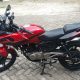 kelebihan-dan-kekurangan-bajaj-pulsar-220,-motor-sport-touring-penantang-yamaha-scorpio
