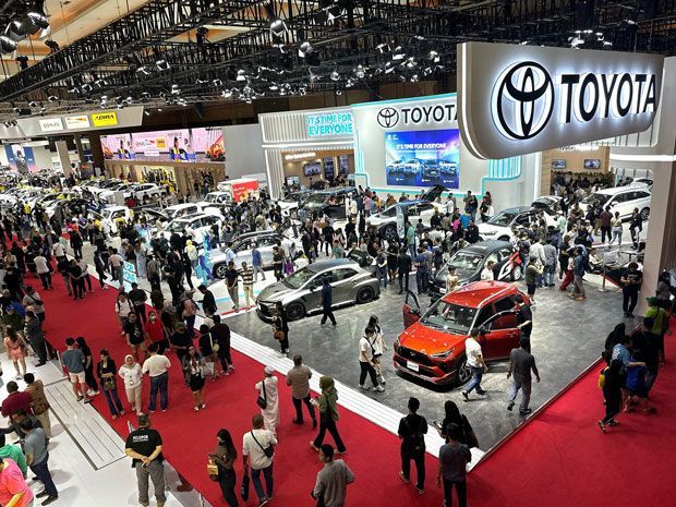 spk-mobil-listrik-toyota-di-iims-2024-melonjak,-innova-zenix-hybrid-lebih-laku-dari-avanza!
