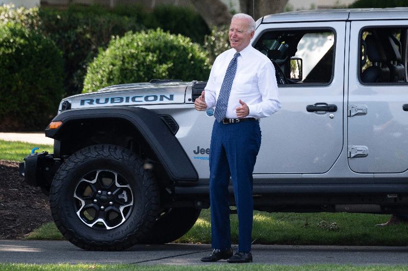 biden-tuding-mobil-listrik-cina-bisa-jadi-mata-mata-di-amerika-serikat