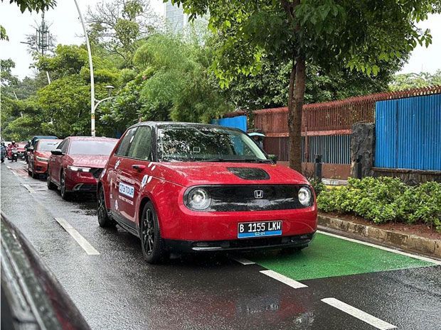 mengenang-sekelumit-masa-lalu-jakarta-dengan-mobil-mobil-masa-depan-honda