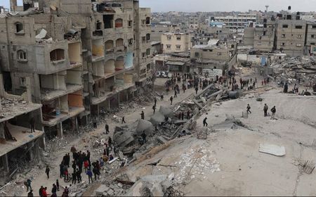tentara-yordania-salurkan-bantuan-kemanusiaan-di-gaza-dengan-cara-dijatuhkan-dari-pesawat