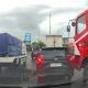 viral-avanza-penyok-usai-senggol-kepala-truk,-ini-pelajaran-pentingnya