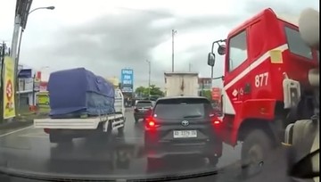 viral-avanza-penyok-usai-senggol-kepala-truk,-ini-pelajaran-pentingnya