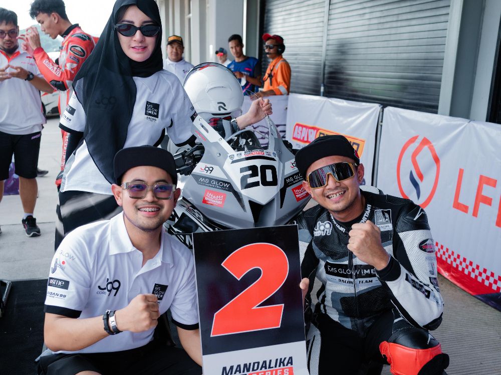 ms-glow-for-men-racing-team-raih-podium-dua-di-mandalika-racing-series-2024