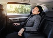 20 Arti Mimpi Naik Mobil, Cermati Biar Tidak Kena Dampak Buruk!