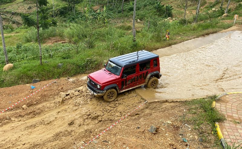 test-drive-suzuki-jimny-5-pintu,-lebih-dari-sekadar-mobil-off-road-keluarga