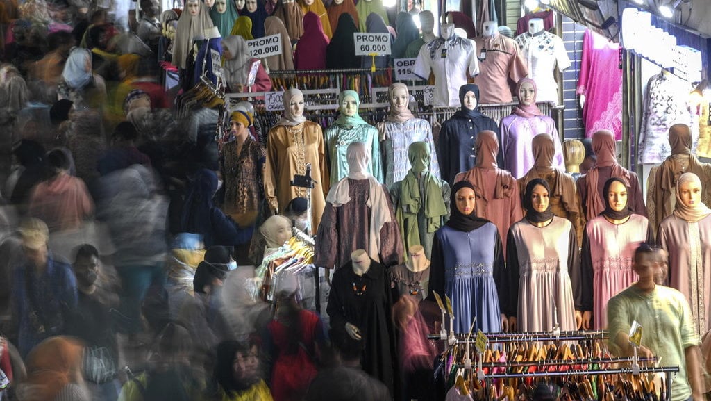 baju-gamis-laris-manis-di-pasar-tanah-abang-jelang-ramadan