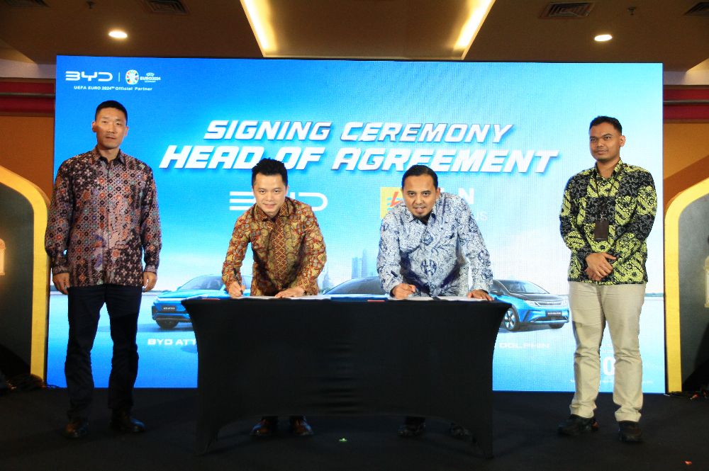 pln-beli-fleet-10-ribu-mobil-listrik-byd