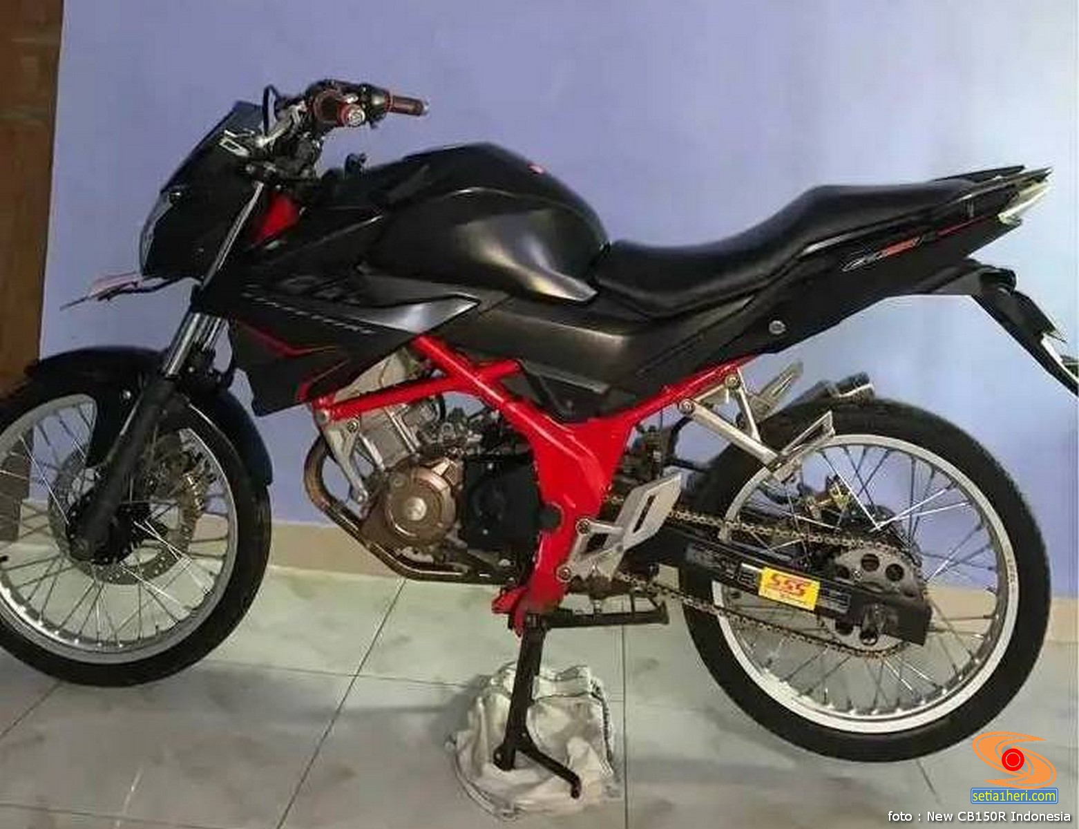 kumpulan-foto-modif-honda-cb150r-velg-jari-jari-(cibijar)