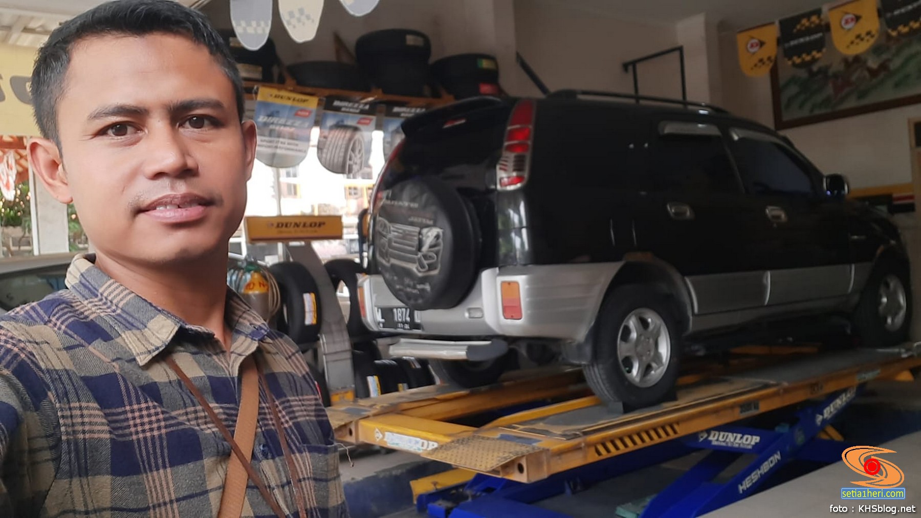 mbah-tarno-ganti-sepatu-setelah-10-tahun-gans…