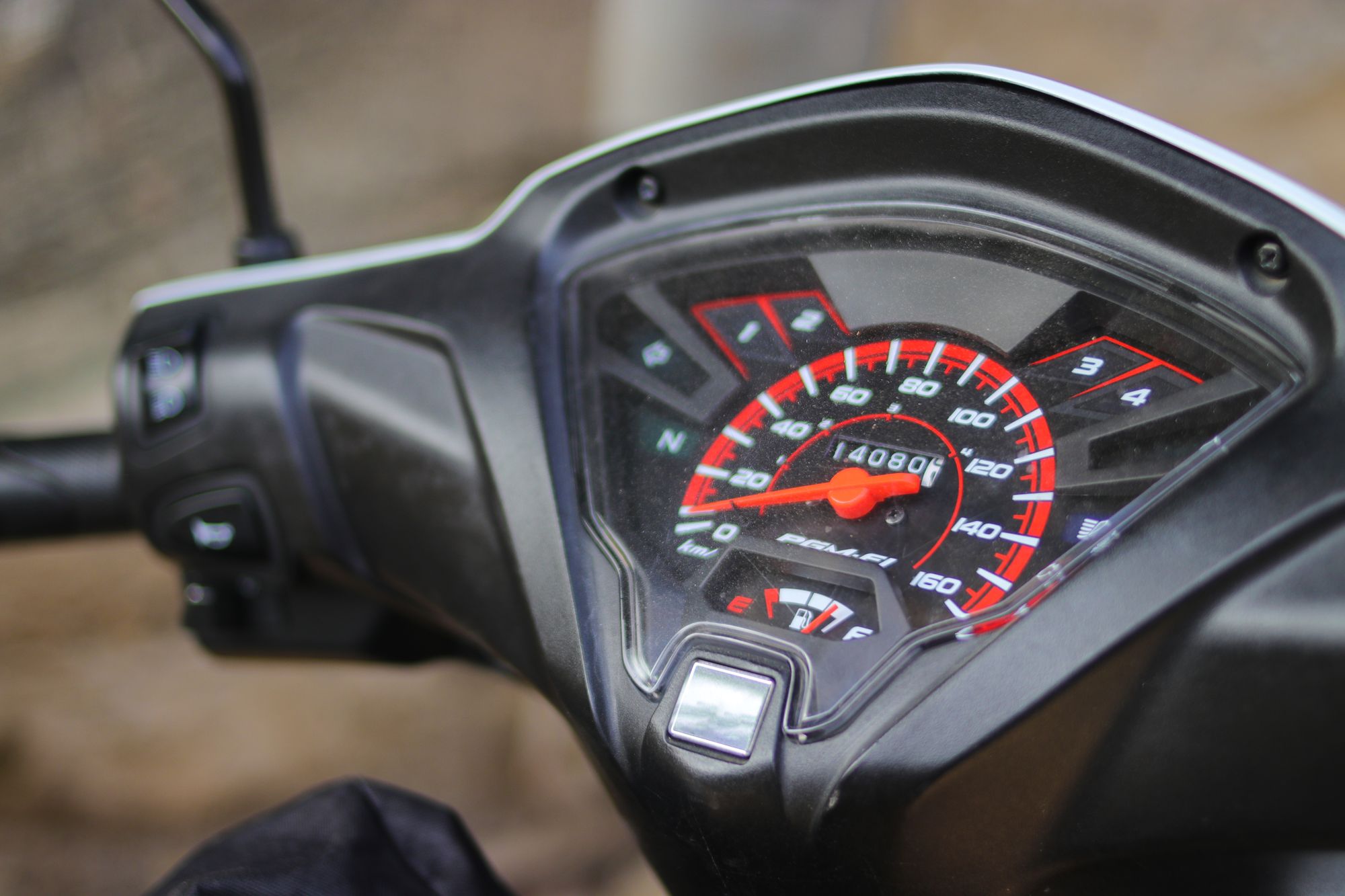 tiap-berapa-km-ganti-oli-motor?-berikut-anjurannya!