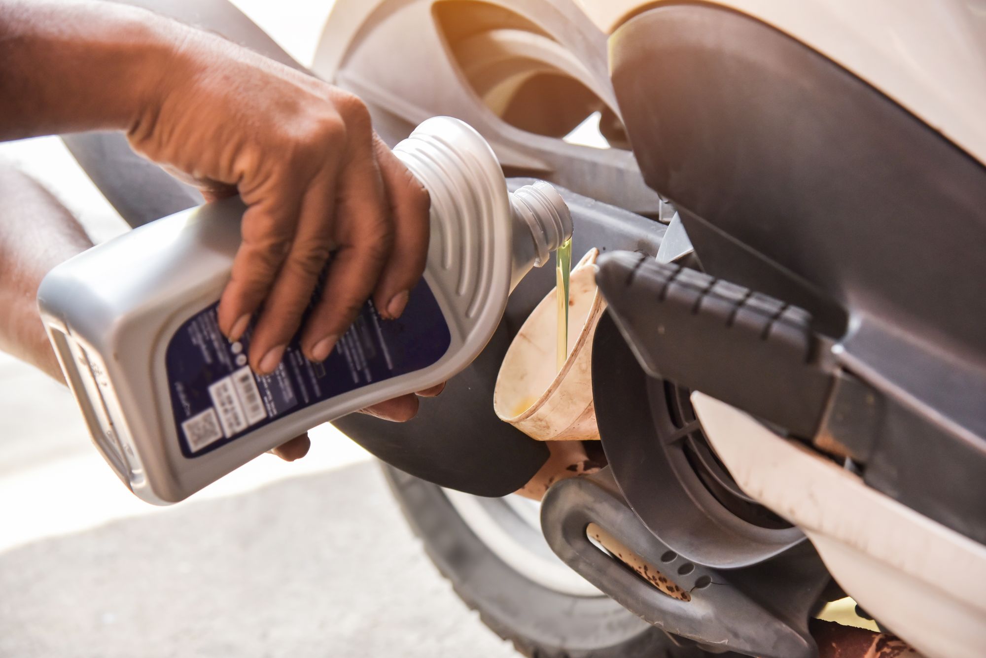 bagaimana-cara-ganti-oli-motor-di-rumah?