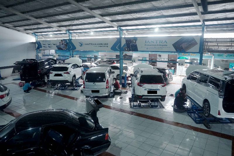 bengkel-spesialis-kaki-kaki-di-jakarta-selatan-jantrakakikaki-bikin-mobil-‘siap-tempur’-mudik