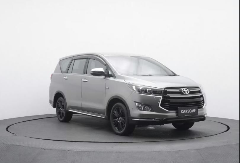 mobil-keluarga-terbaik-di-carsome-untuk-mudik,-pilih-kijang-innova-atau-xpander?