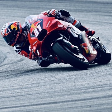 10-pebalap-termuda-yang-naik-podium-motogp:-ada-marquez,-quartararo,-hingga-acosta