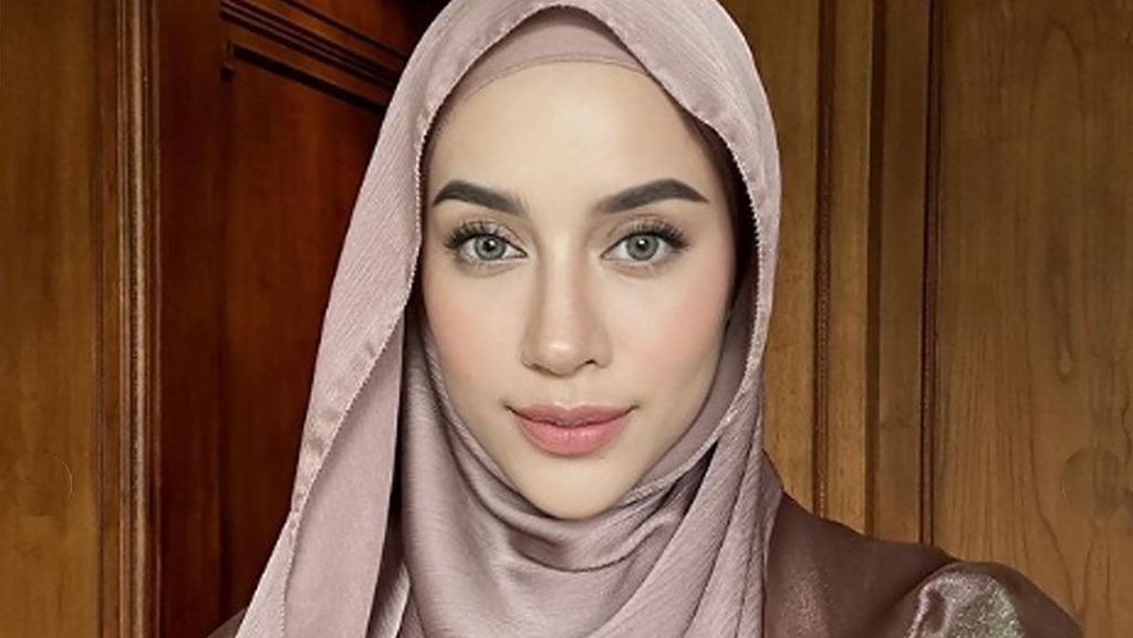 profil-emy-aghnia,-selebgram-yang-putrinya-dianiaya-pengasuh