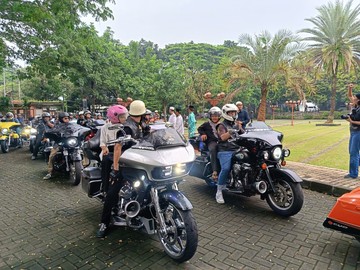 ketika-anak-anak-yatim-diajak-naik-moge