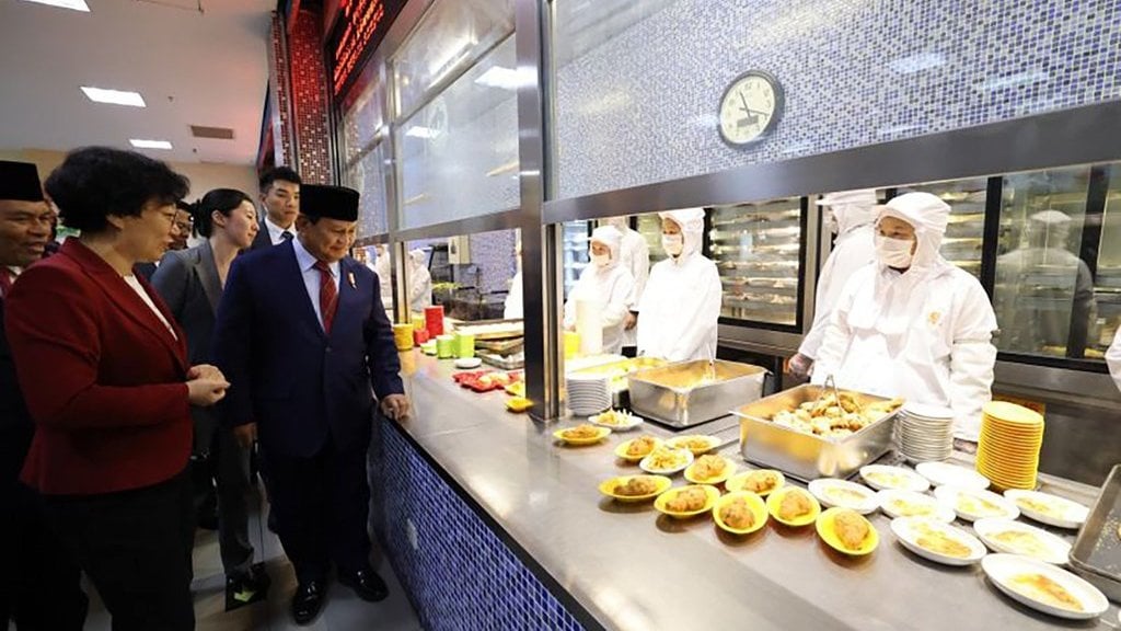 prabowo-pelajari-budaya-makan-siang-gratis-di-beijing-cina