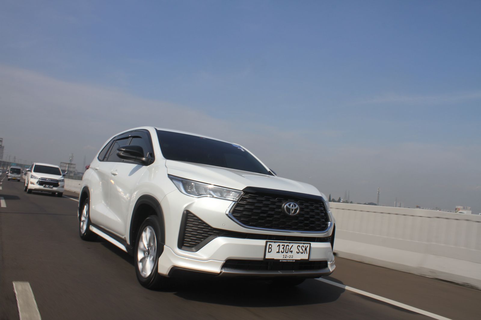 bedah-toyota-innova-zenix-seluruh-varian,-pilih-hybrid-atau-bensin-untuk-mudik-lebaran?