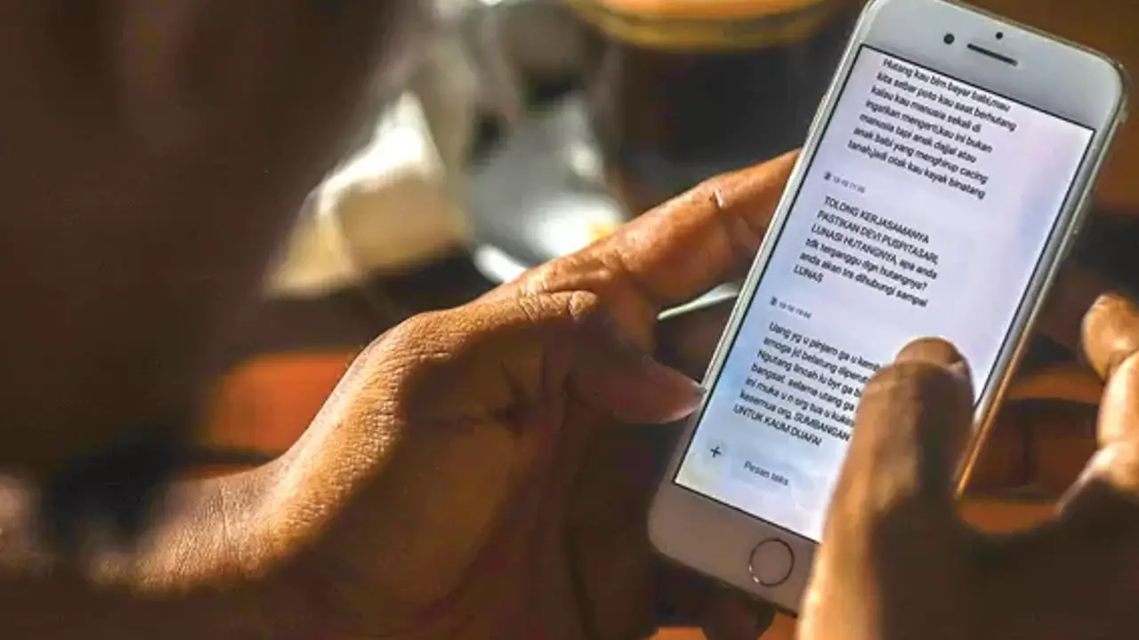 apakah-pinjol-legal-sebar-data?-begini-penjelasan-hukumnya