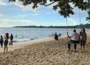 Libur Lebaran di Carita: Menyegarkan, Tapi Keamanan Saya Sebagai Perempuan Terancam