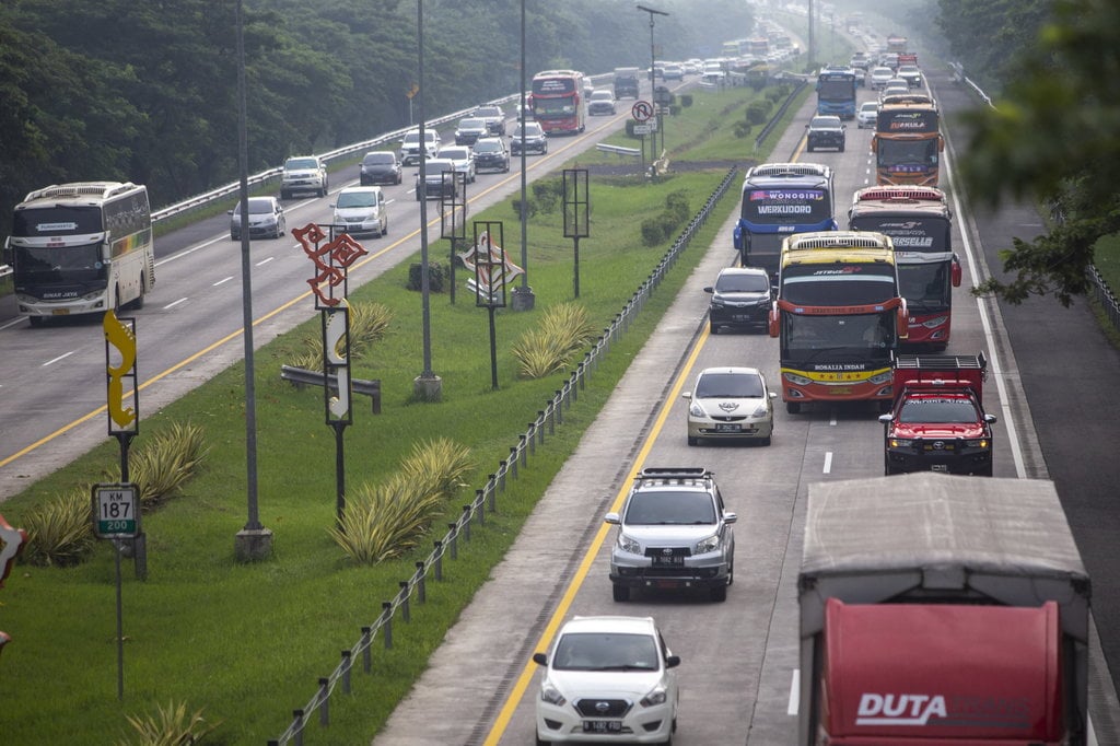 one-way-berlaku-di-km-414-tol-kalikangkung-hingga-km-72-cipali