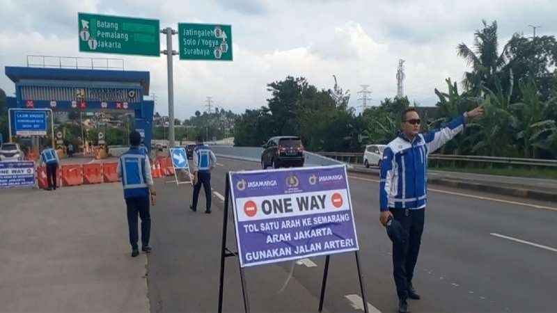 operasi-ketupat-2024-selesai,-korlantas-polri-hentikan-one-way-dan-contra-flow-di-jalur-mudik