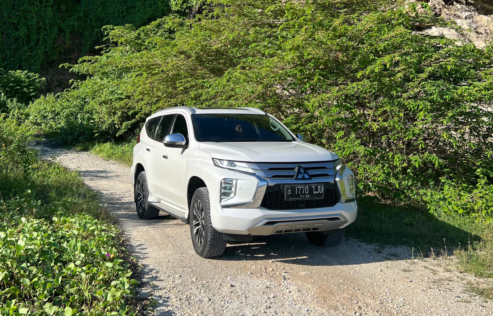 penjelajah-sejati-pakai-mitsubishi-pajero-sport-rute-jakarta-bali