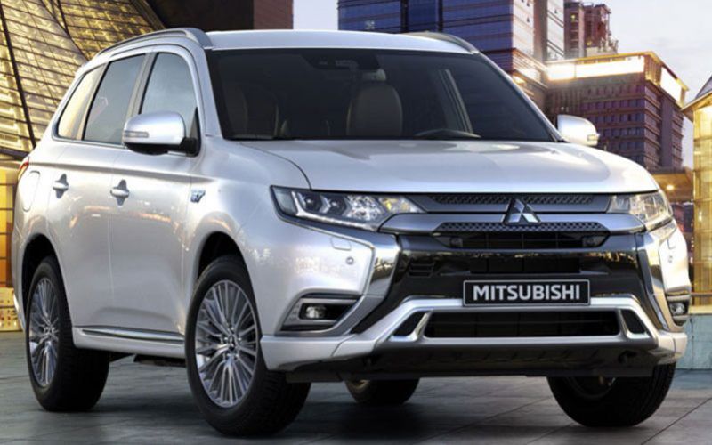 pensiun-di-tahun-2024,-ini-spesifikasi-menarik-mitsubishi-outlander-phev