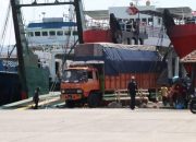 Supir Truk Angkutan Logistik Keluhkan Singkatnya Masa Berlaku Rapid Test